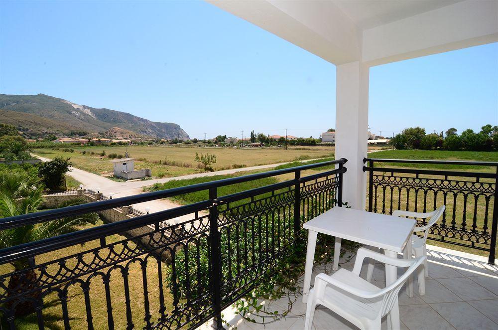 Athina Apartments Zakynthos stad Exteriör bild