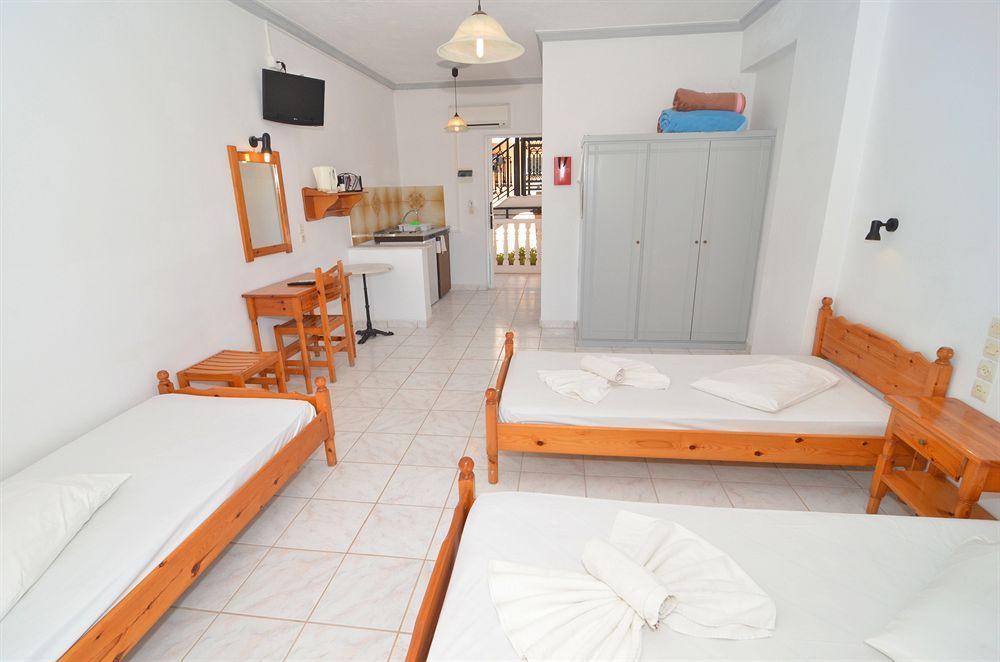 Athina Apartments Zakynthos stad Exteriör bild